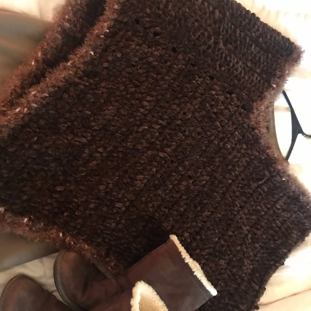 Handmade Shaw - Picture 3 of 5